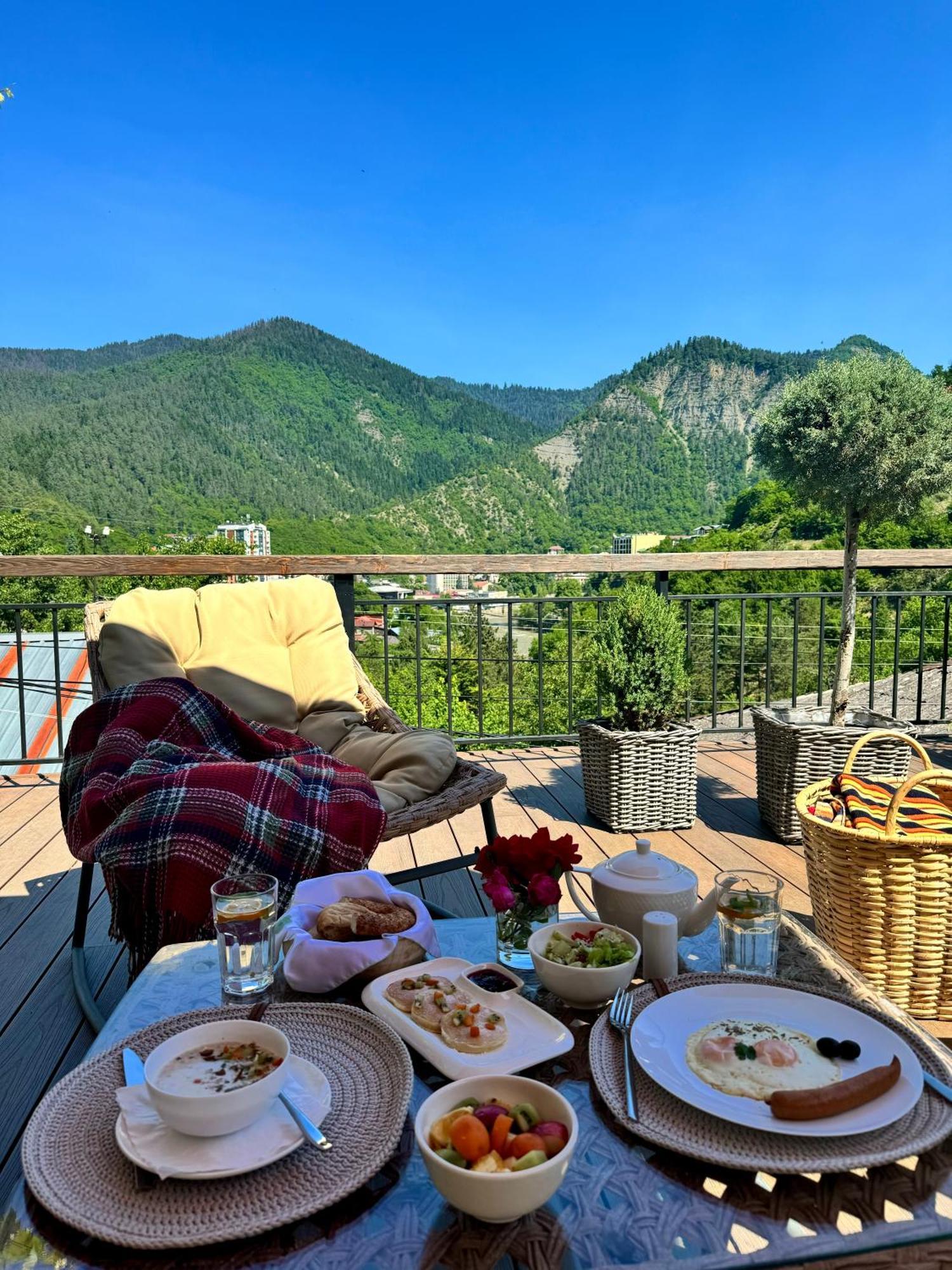 Hotel Borjomi Verde Ngoại thất bức ảnh